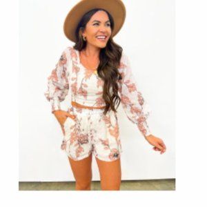 Flower Set Crop top with shorts
